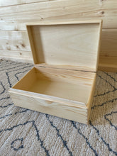 Load image into Gallery viewer, Engraved keepsake/memory box with hearts