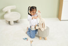 Load image into Gallery viewer, Wooden Hairdressing Set