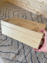 Load image into Gallery viewer, Safari engraved keepsake/memory box
