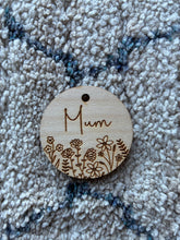 Load image into Gallery viewer, Wildflower Keyring
